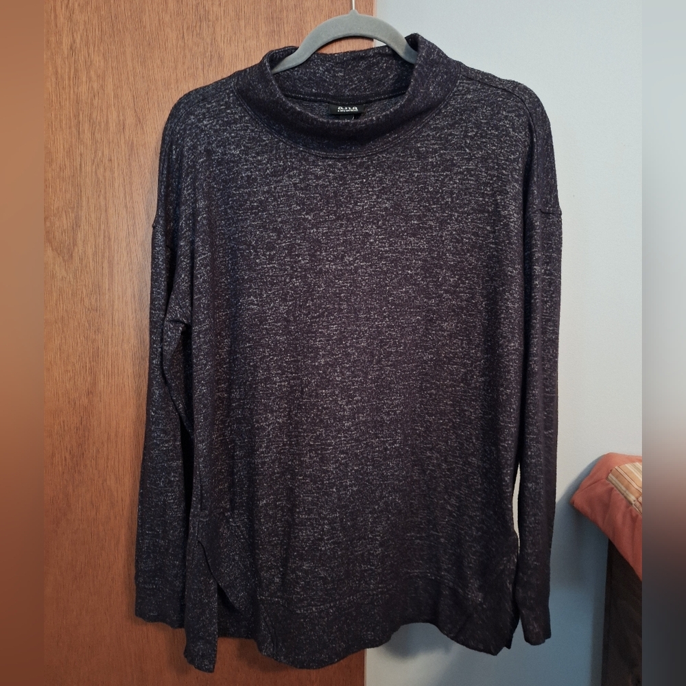 a.n.a Women's Black/Gray Mock Neck Long Sleeve Shirt Split Hem Size L